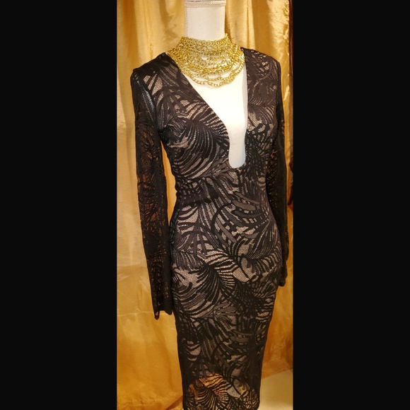 Dress - Picture 2 of 7